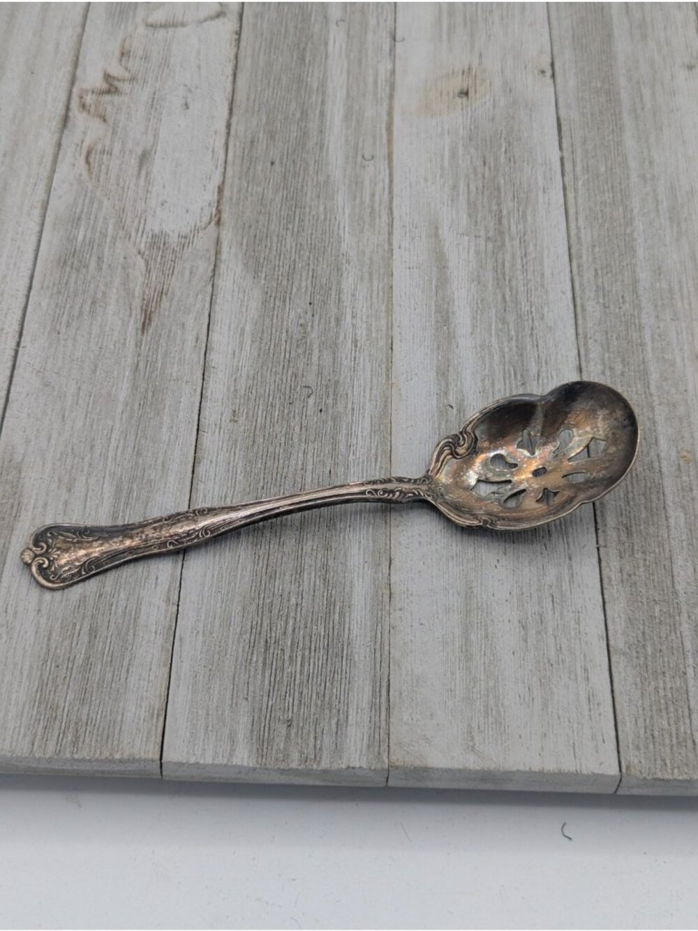 National Silver Silver plated Queen Elizabeth Sugar Sifter Spoon Double Tested